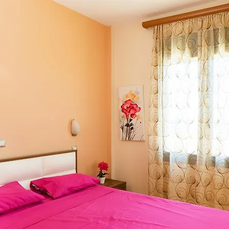 Sea View Villas *